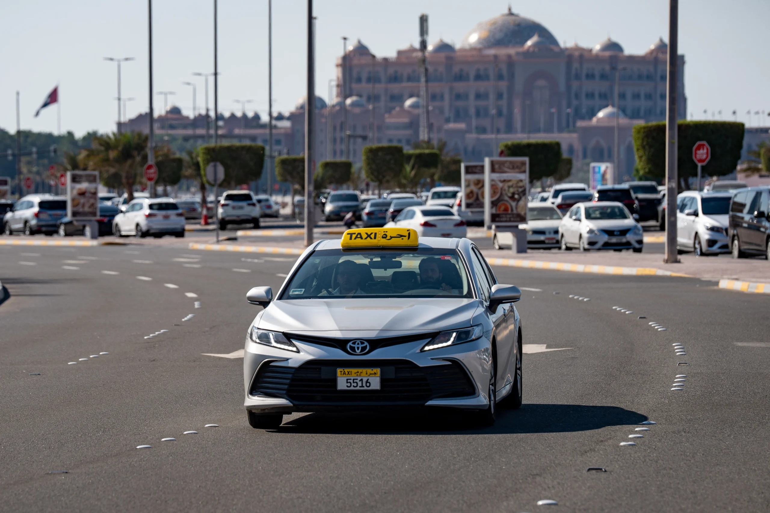 24 hour taxi available for emergency and late-night trips