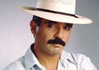 Willie Colon Posing
